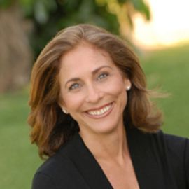 Janet Brill Headshot
