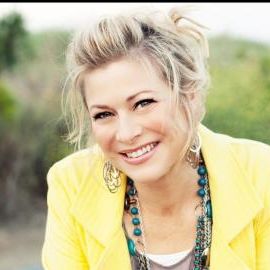 Nicole Johnson Headshot