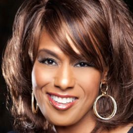Jennifer Holliday Headshot