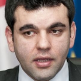 Giorgi Pertaia Headshot