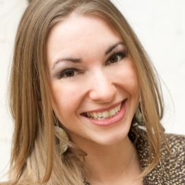 Angela Rose Headshot