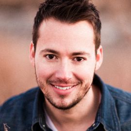 Warren Barfield Headshot