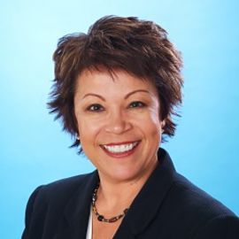 Jackie Pflug Headshot