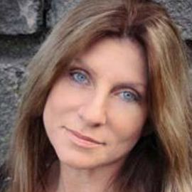 Dawn Schiller Headshot