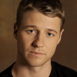 Ben McKenzie Headshot