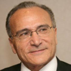 Shalom Saar Headshot
