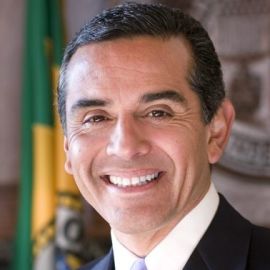 Antonio Villaraigosa Headshot