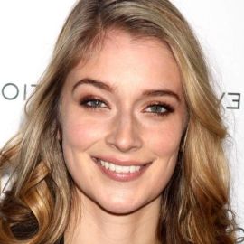 Caitlin FitzGerald Headshot