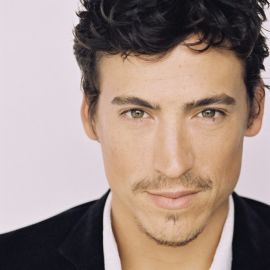 Andrew Keegan Headshot