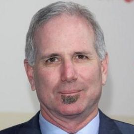 Joel Surnow Headshot