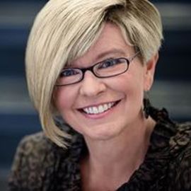 Shelley Correll Headshot
