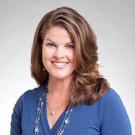 Julie Workman Headshot