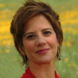 Leslie Dodson Headshot