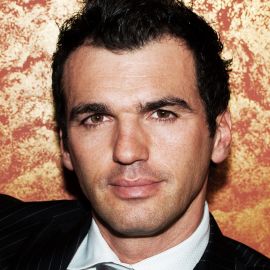 Tony Dovolani Headshot