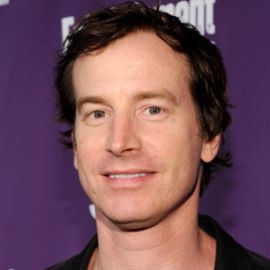 Rob Huebel Headshot