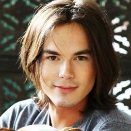 Tyler Blackburn Headshot