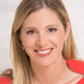 Lauren Leader Headshot