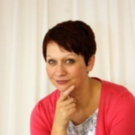 Sarah Newton Headshot