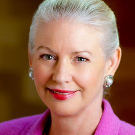 Noel Bairey Merz Headshot
