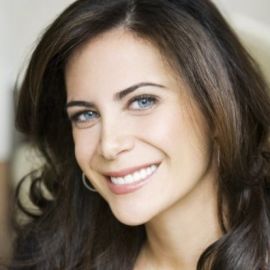 Lyss Stern Headshot