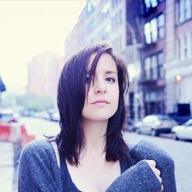 Laura Stevenson Headshot