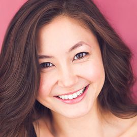 Kimiko Glenn Headshot