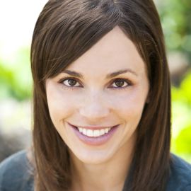 Aida Mollenkamp Headshot