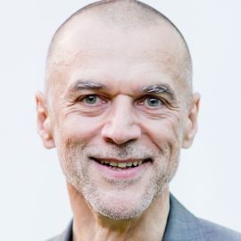 Arno Fischbacher Headshot