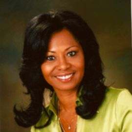 Deanna Brown Headshot
