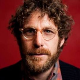Dustin Yellin Headshot