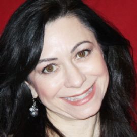Lisa Petrilli Headshot