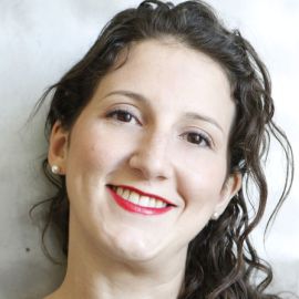 Sara Armour Headshot