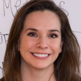 Jess Webb Headshot