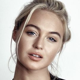 Iskra Lawrence Headshot