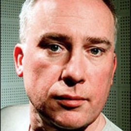 Ted Dewan Headshot