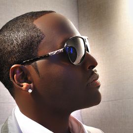 Johnny Gill Headshot