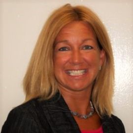 Sue Salach-Cutler Headshot
