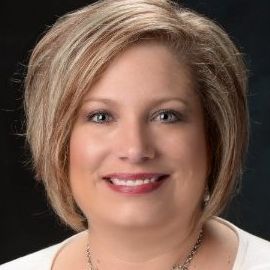 Lori Buxton Headshot