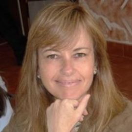 Teresa Correia de Lacerda Headshot