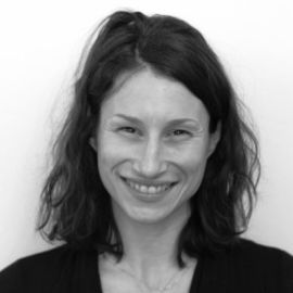 Hilary Waller Headshot