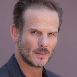 Peter Berg Headshot