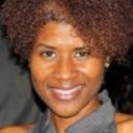 Andrea Raquel Headshot