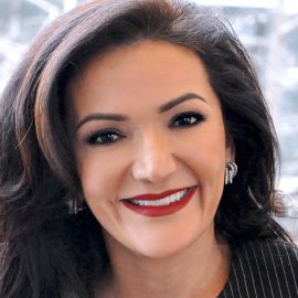 Nina Vaca Headshot