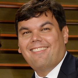Robert Lopez Headshot
