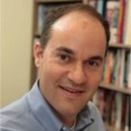 Matthew Kahn Headshot