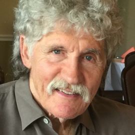 Dennis Kelly Headshot