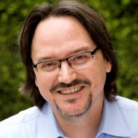 Robert Rose Headshot