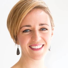 Laura McLively Headshot