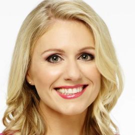 Rebecca Lowe Headshot