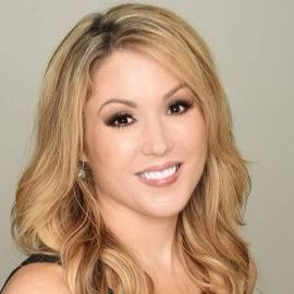 Jennifer Hale Headshot
